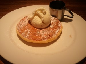 Hot Cakes with Icecream