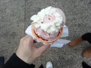 strawberry ice cream@EKKA