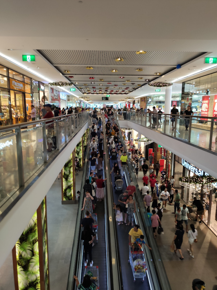 Garden City - Boxing Day Sales - A lot of people