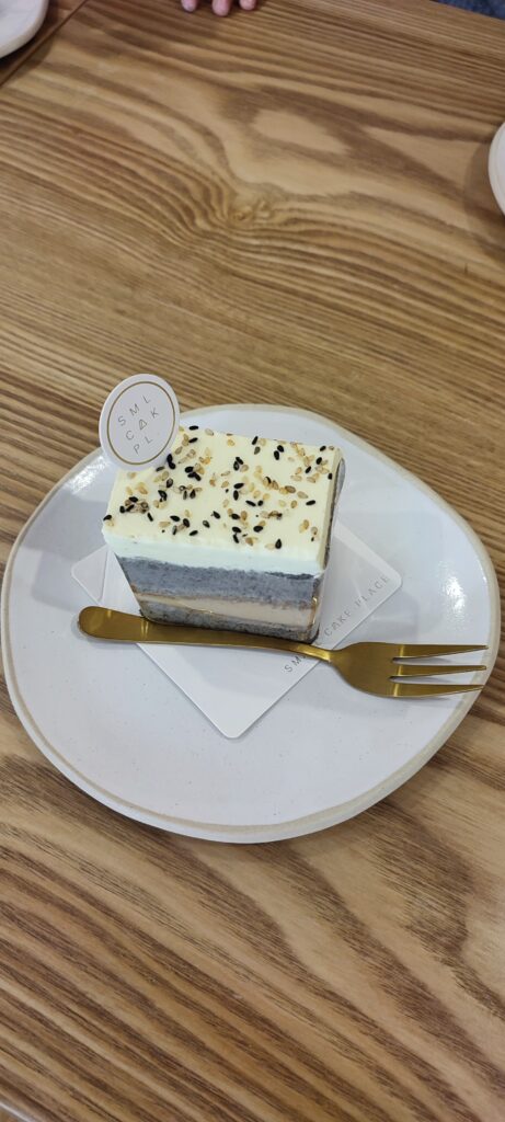 small cake place